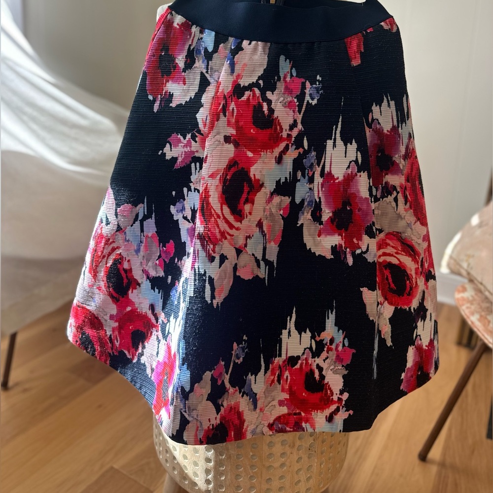 KATE SPADE ♠️ Floral Hazy A-Line Skirt - size 0